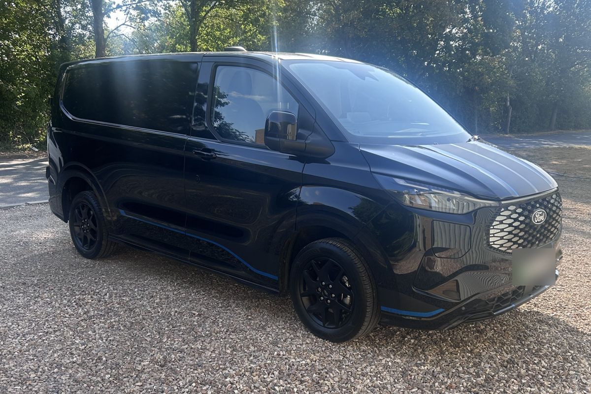 The AvalonCNC service van